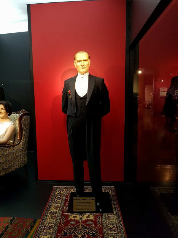 Atatürk Balmumu Heykeli